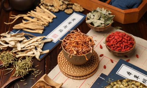 中药自煎和煎好-自药煎的功效与副作用网- 自煎药能煮沸加热吗知识,分享中药自煎是什么意思